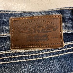 Vintage style western riding jeans size 26L, good condition. Pretty low wasted